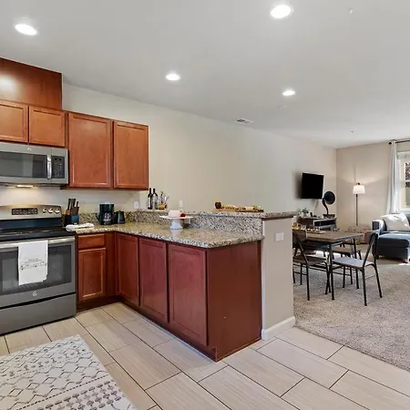 High End Midtown Home With Fireplace And Ensuite Baths Reno Exterior photo